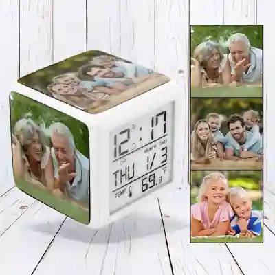 Personalizirani digitalni sat s uspomenama