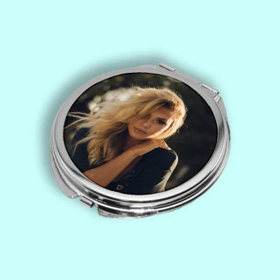 Personalizirano džepno ogledalo s tvojom slikom