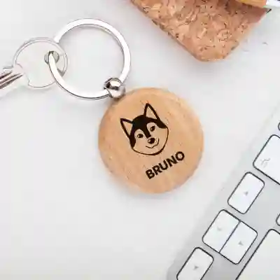 Prilagođeni drveni privjesak s pasminom Husky