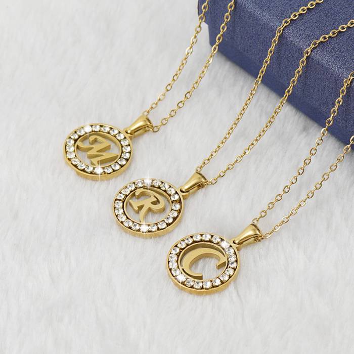 Ženska ogrlica s personaliziranim inicijalom