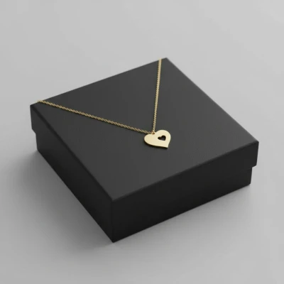 Ženska ogrlica s privjeskom u obliku srca