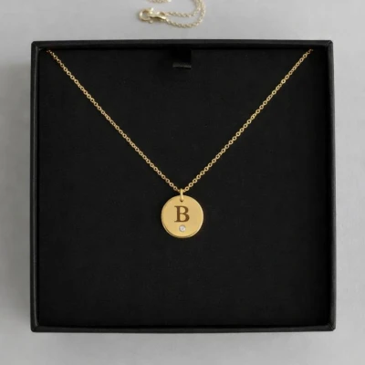 Ženska ogrlica s privjeskom s personaliziranim inicijalom