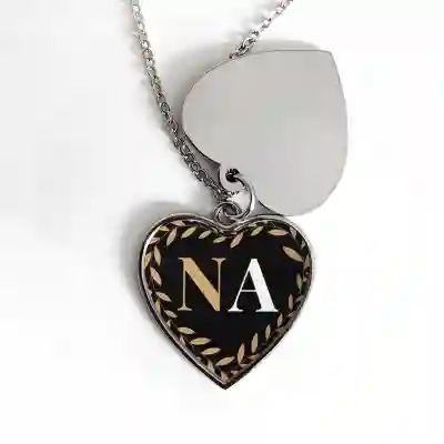 Personalizirani medaljon u obliku srca - Zajedno kroz dva imena