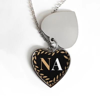 Personalizirani medaljon u obliku srca - Zajedno kroz dva imena