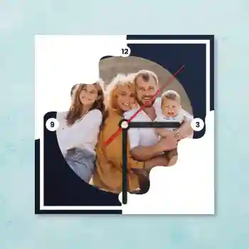 Zidni sat s fotografijama