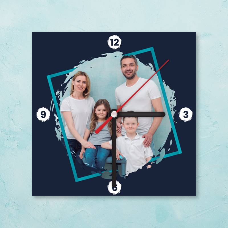 Personalizirani stakleni sat