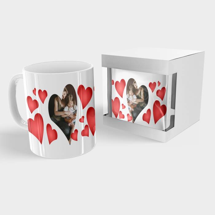 Personalizirana šalica s srcima